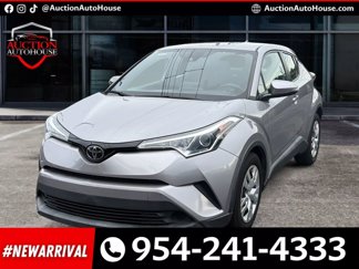 Used 2019 Toyota C-HR LE image 1