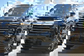 New 2025 Chevrolet Traverse LT w/ Driver Confidence Package image 1