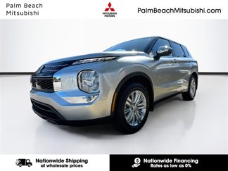 New 2025 Mitsubishi Outlander ES image 1