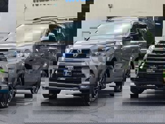 Used 2019 Toyota Highlander SE image 1