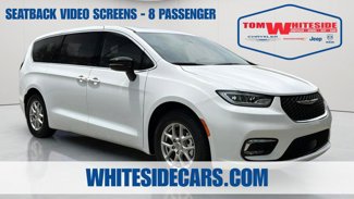 New 2025 Chrysler Pacifica Select w/ Uconnect Theater Family Group image 1
