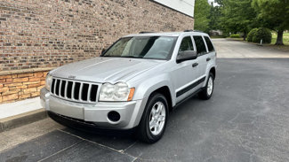 Used 2005 Jeep Grand Cherokee Laredo image 1