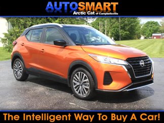 Used 2023 Nissan Kicks SV image 1