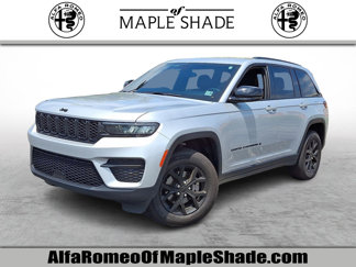 Used 2024 Jeep Grand Cherokee Altitude image 1