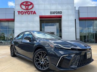 Used 2025 Toyota Camry XSE image 1