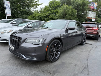Used 2019 Chrysler 300 S image 1
