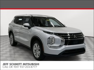 New 2025 Mitsubishi Outlander ES image 1
