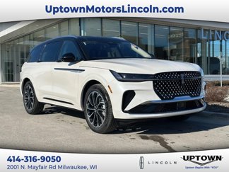 New 2025 Lincoln Nautilus Reserve image 1