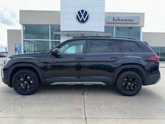 New 2025 Volkswagen Atlas Peak Edition SE image 1