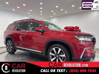 Used 2023 Honda Pilot Touring image 1