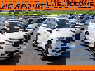 New 2025 Chrysler Pacifica Limited image 1