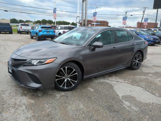 Used 2019 Toyota Camry L image 1