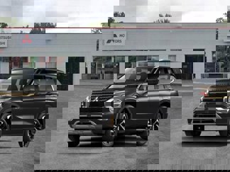 New 2025 Mitsubishi Outlander SEL image 1
