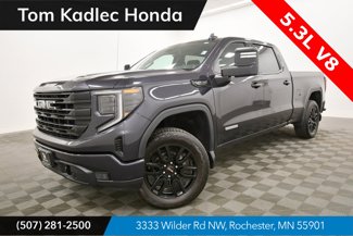 Used 2023 GMC Sierra 1500 Elevation image 1