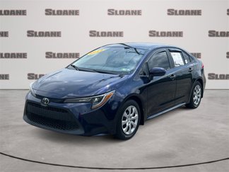Used 2022 Toyota Corolla LE image 1