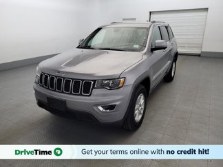Used 2020 Jeep Grand Cherokee Laredo image 1