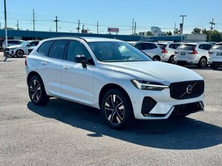 New 2026 Volvo XC60 B5 Plus image 1