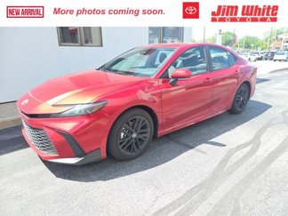 Certified 2025 Toyota Camry SE image 1