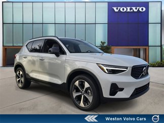 New 2026 Volvo XC40 B5 Plus image 1
