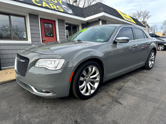 Used 2019 Chrysler 300 Limited image 1
