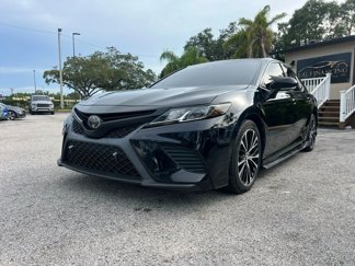 Used 2018 Toyota Camry SE w/ Convenience Package image 1