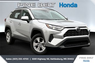 Used 2023 Toyota RAV4 XLE image 1