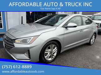 Used 2020 Hyundai Elantra SEL image 1