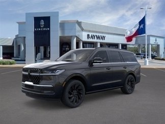 New 2025 Lincoln Navigator Reserve w/ Jet Appearance Package image 1