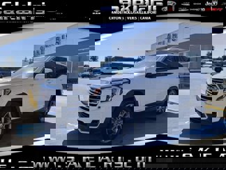 Used 2023 GMC Terrain SLT image 1