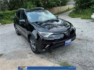 Used 2017 Toyota RAV4 LE image 1