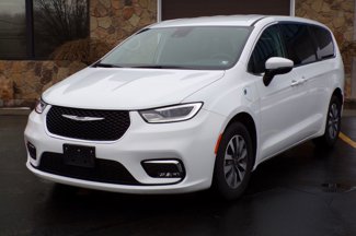 Used 2023 Chrysler Pacifica Touring-L image 1