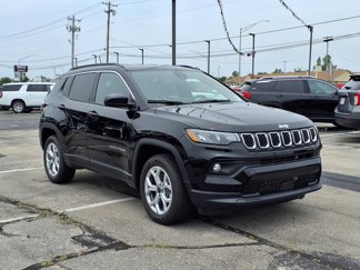 New 2025 Jeep Compass Latitude image 1