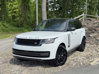 New 2025 Land Rover Range Rover SE image 1