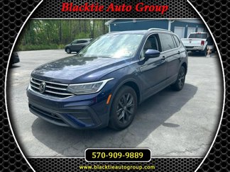 Used 2023 Volkswagen Tiguan SE image 1