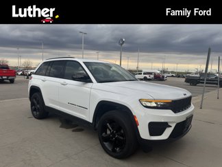 Used 2024 Jeep Grand Cherokee Altitude image 1