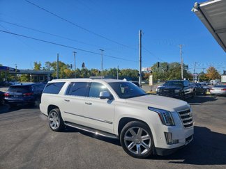 Used 2017 Cadillac Escalade ESV Luxury image 1