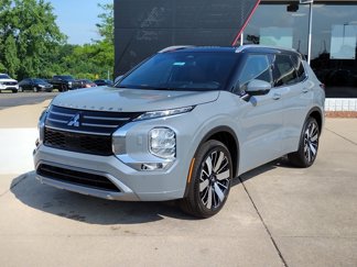 New 2025 Mitsubishi Outlander SEL image 1
