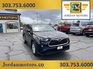 Used 2022 Toyota Highlander LE image 1