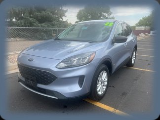 Used 2022 Ford Escape SE image 1