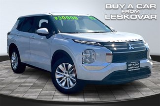 New 2025 Mitsubishi Outlander ES image 1