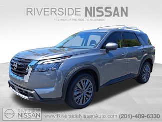 New 2025 Nissan Pathfinder SL w/ SL Premium Package image 1