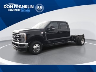 New 2025 Ford F350 4x4 Crew Cab DRW Super Duty image 1