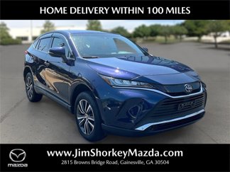 Used 2022 Toyota Venza LE image 1