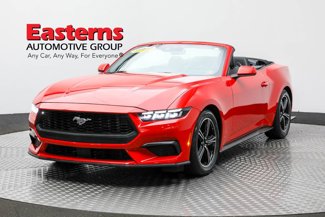 Used 2024 Ford Mustang Convertible image 1