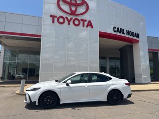 New 2025 Toyota Camry SE image 1