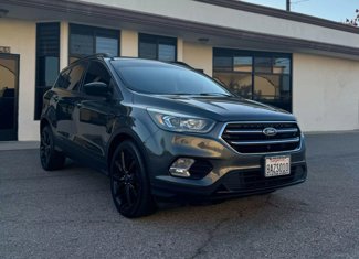 Used 2018 Ford Escape SE w/ SE Sport Appearance Package image 1