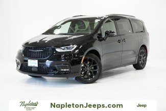New 2026 Chrysler Pacifica Limited image 1