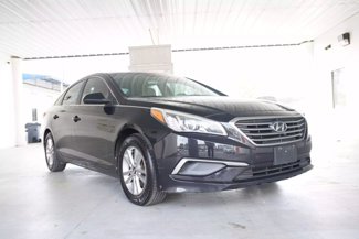 Used 2016 Hyundai Sonata SE image 1