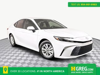 Used 2025 Toyota Camry LE image 1