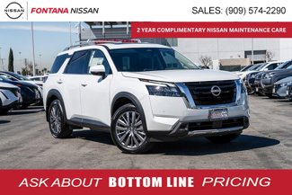 New 2025 Nissan Pathfinder SL image 1